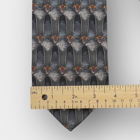 Kolte Italy Handmade Silk Tie Gray Abstract Geometric Pattern 3.75 x 60 Inches - Picture 3 of 6